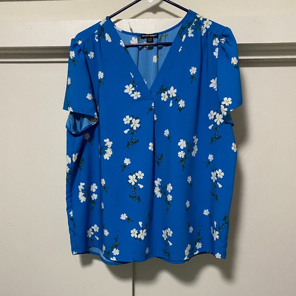 **Hilary Radley, short sleeve, royal blue blouse w/tiny white flowers, size XL